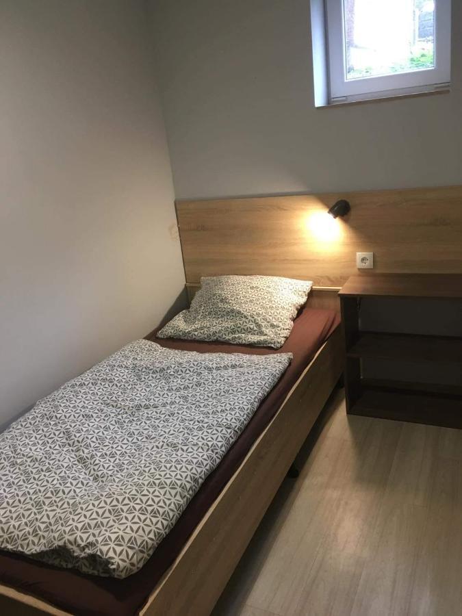 Beregi Apartman Tiszaújváros Exteriör bild