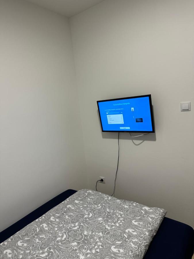 Beregi Apartman Tiszaújváros Exteriör bild